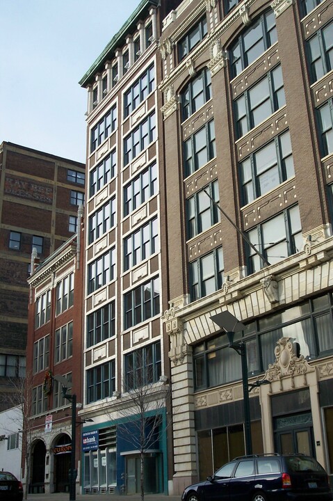 Paristyle Lofts in St. Louis, MO - Building Photo