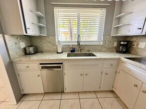 2924 Middle River Dr, Unit 1 in Fort Lauderdale, FL - Foto de edificio - Building Photo