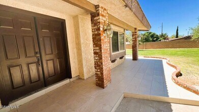 5020 W Ave K 10 in Lancaster, CA - Building Photo - Building Photo