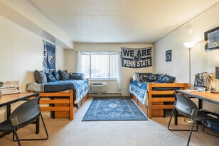 Meridian on College Avenue in State College, PA - Building Photo