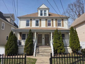130 Park Ave in Englewood, NJ - Building Photo