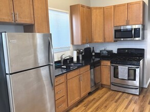1445 W Walton St, Unit 3 in Chicago, IL - Building Photo - Building Photo