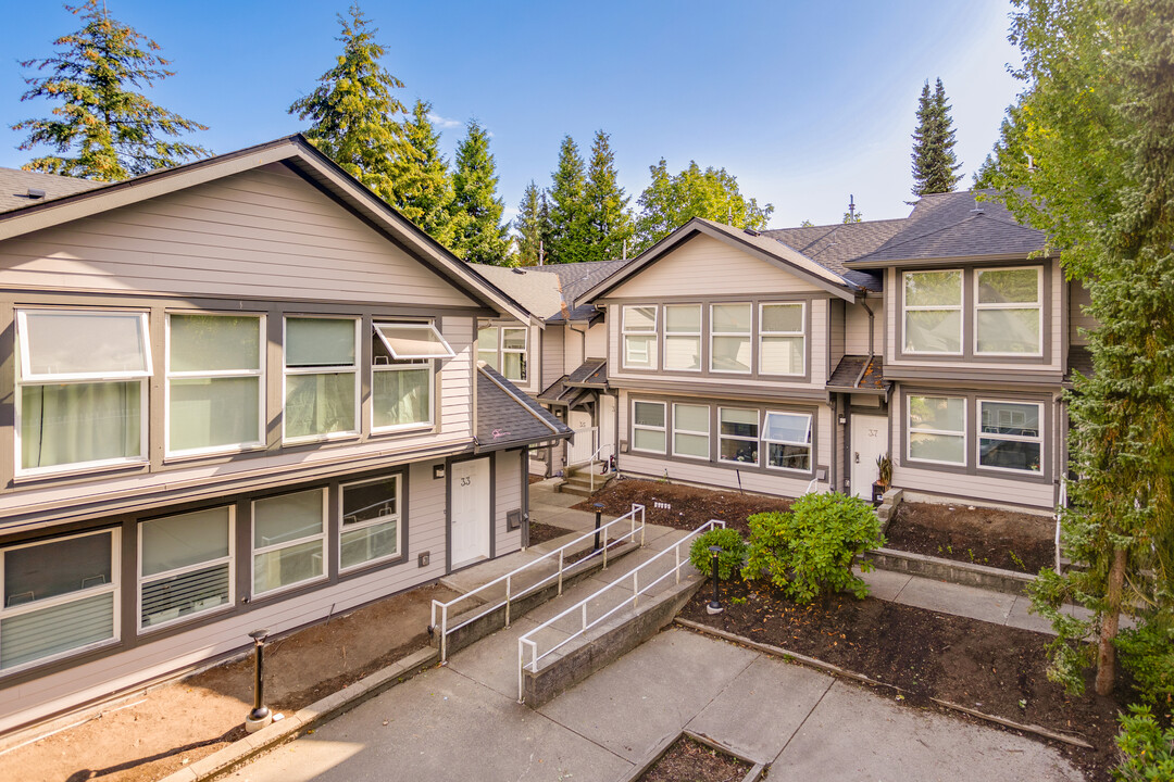 J.S. Woodsworth Court in Burnaby, BC - Building Photo