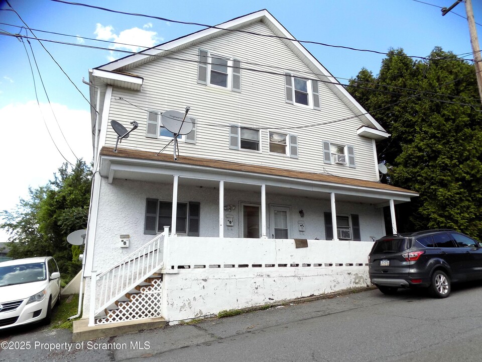 12.5 Union St in Pittston, PA - Foto de edificio