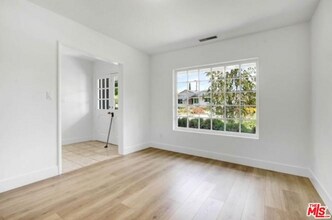 5655 Ramara Ave in Los Angeles, CA - Building Photo - Building Photo