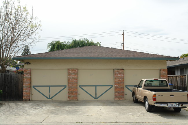 817-821 Teresi Ct in San Jose, CA - Building Photo - Building Photo