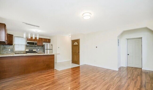 71 Windom Ave, Unit 2 in Staten Island, NY - Building Photo - Building Photo