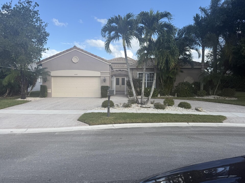 6440 Argento St in Wellington, FL - Building Photo