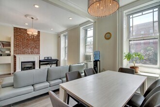 823 Washington St in Hoboken, NJ - Building Photo - Building Photo