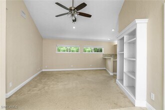700 95th Ave N in Naples, FL - Building Photo - Building Photo