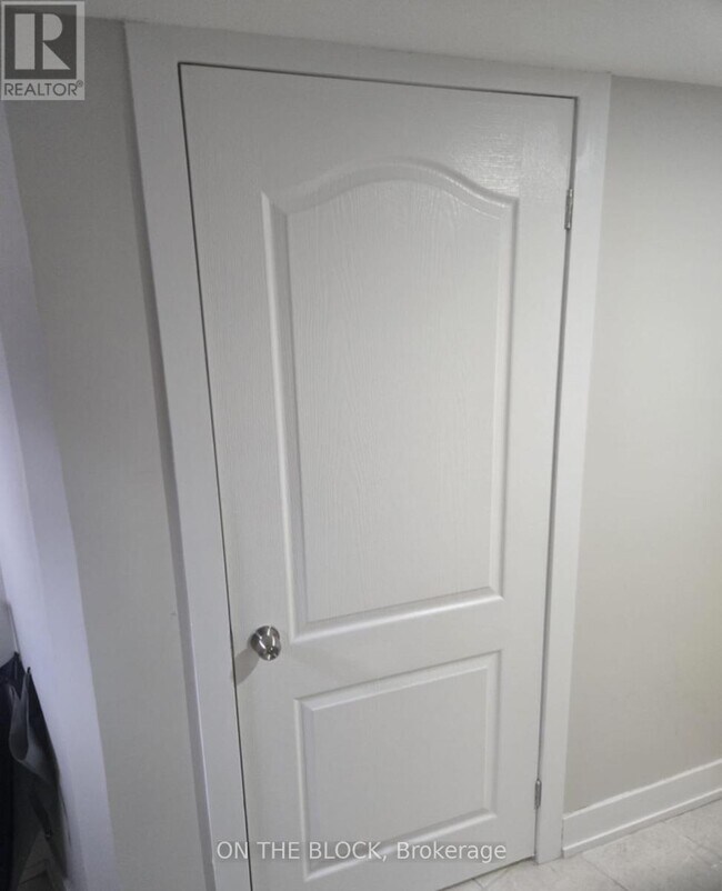 103 Fitzgibbon Ave in Toronto, ON - Building Photo - Building Photo