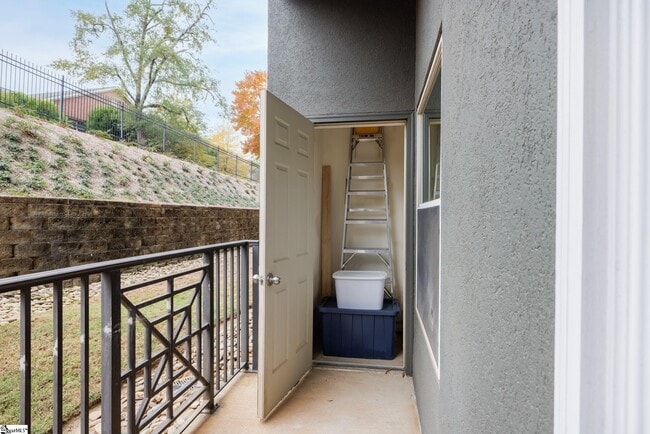 1001 S Church St in Greenville, SC - Building Photo - Building Photo