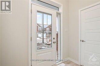 71 Kindred Row in Ottawa, ON - Building Photo - Building Photo