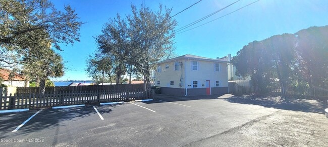 802 Forrest Ave in Cocoa, FL - Building Photo - Building Photo