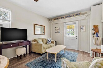 504 Milwaukee Ave in Dunedin, FL - Building Photo - Building Photo