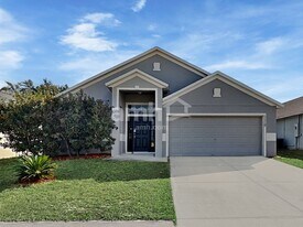 1110 Bluegrass Dr in Groveland, FL - Building Photo