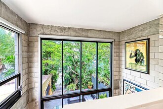 322 Hendricks Isle in Fort Lauderdale, FL - Building Photo - Building Photo