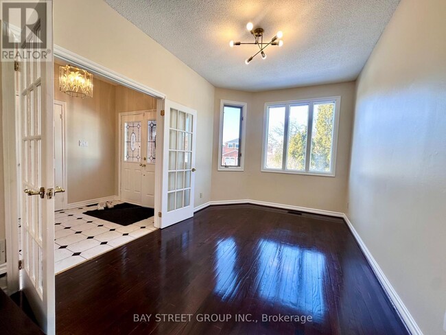 7 Delancey Crescent in Markham, ON - Building Photo - Building Photo