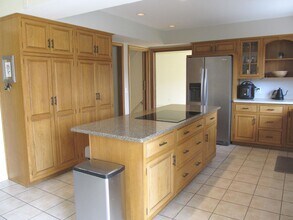 5251 Colony Woods Dr in Kalamazoo, MI - Building Photo - Building Photo