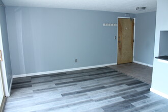 24325 Detroit Rd, Unit 204B in Westlake, OH - Building Photo - Building Photo