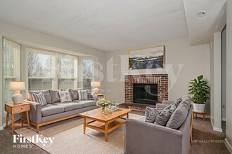 72 Gray Owl Garth Ct in St. Peters, MO - Foto de edificio - Building Photo