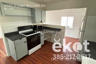 14551 S Camp Williams Rd in Bluffdale, UT - Foto de edificio - Building Photo