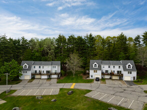 Fieldstone in Newmarket, NH - Building Photo - Building Photo