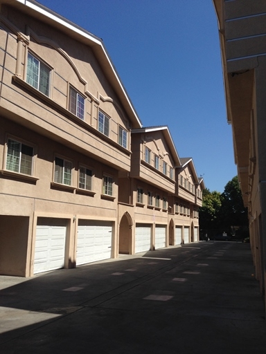 Cedros Townhomes in Panorama City, CA - Building Photo - Other