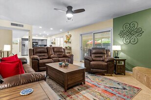 14836 N Moon Valley Dr in Phoenix, AZ - Building Photo