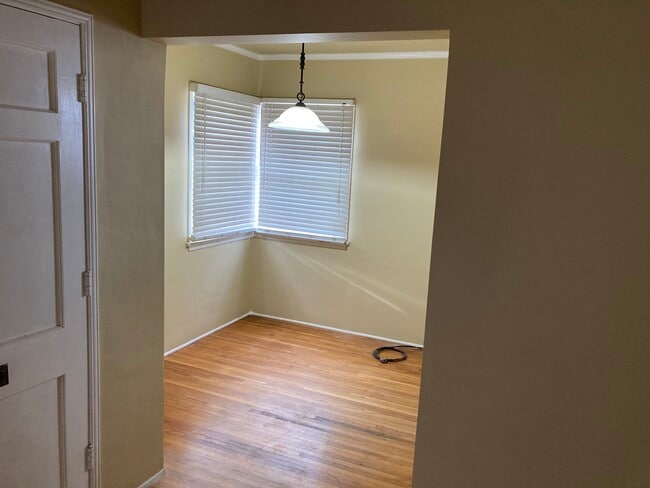 1526 E Wilson Ave, Unit Detached House in Glendale, CA - Foto de edificio - Building Photo