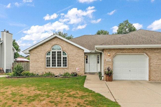 1910 Calla Dr in Joliet, IL - Building Photo - Building Photo