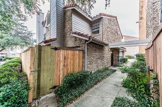 885 Dublin Dr in Richardson, TX - Building Photo - Building Photo