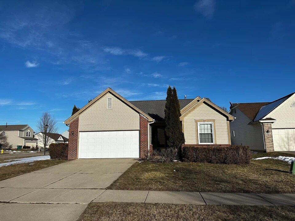 6561 Robin Ct in Ypsilanti, MI - Building Photo