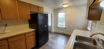 1215 E Illinois St in Bellingham, WA - Building Photo - Building Photo