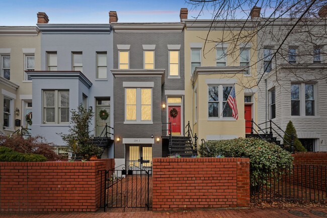 134 F St SE, Unit 134 F ST SE #3