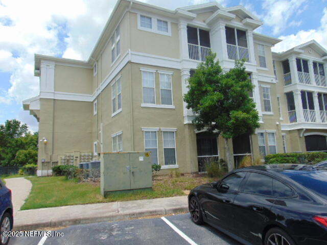 property at 1300 Riverplace Blvd