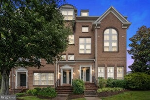 9530 Walker Wy in Manassas Park, VA - Building Photo