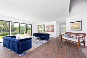 2905 Polo Island Dr in Wellington, FL - Building Photo - Building Photo