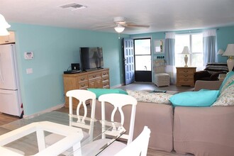 658 Roanoke St in Dunedin, FL - Building Photo - Building Photo