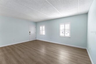 1153 Rue des Rois in South Pasadena, FL - Building Photo - Building Photo