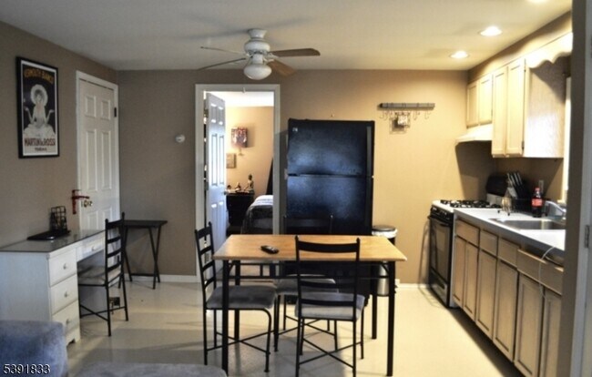 4749 Dickerson Rd in Denville, NJ - Building Photo - Building Photo