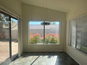 9863 E Gelding Dr in Scottsdale, AZ - Building Photo - Building Photo
