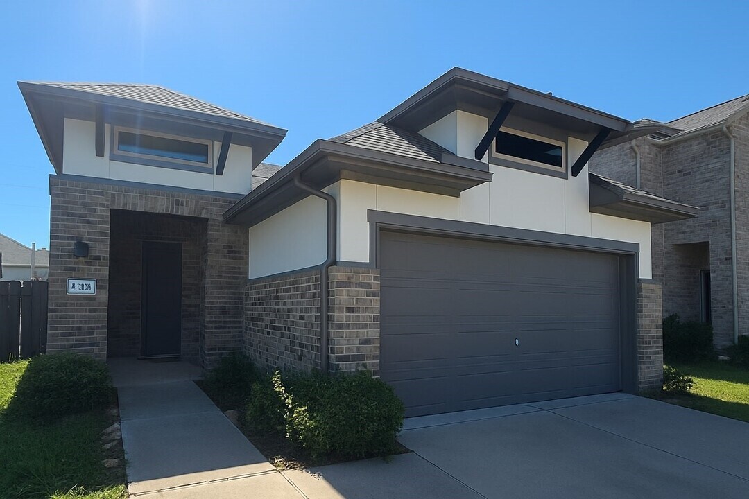 20327 Rainflower Bay Ln in Richmond, TX - Building Photo