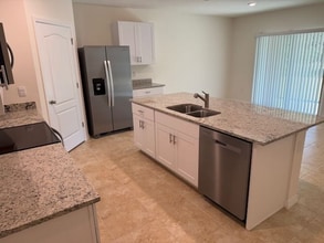 1328 Lawndale Ct in Ormond Beach, FL - Building Photo - Building Photo