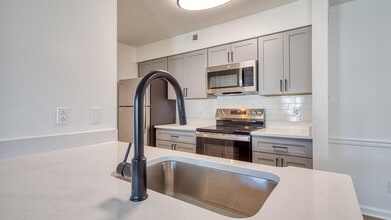 Latitudes Apartments in Virginia Beach, VA - Building Photo - Building Photo