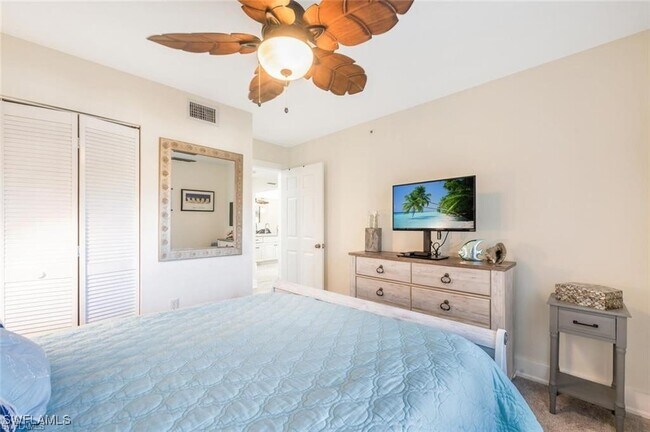 property at 9901 Sunset Cove Ln