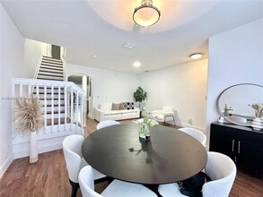 5620 NW 107th Ave in Doral, FL - Building Photo - Building Photo