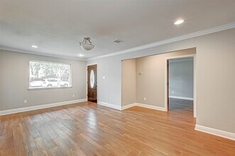 5611 Nina Lee Ln in Houston, TX - Building Photo - Building Photo