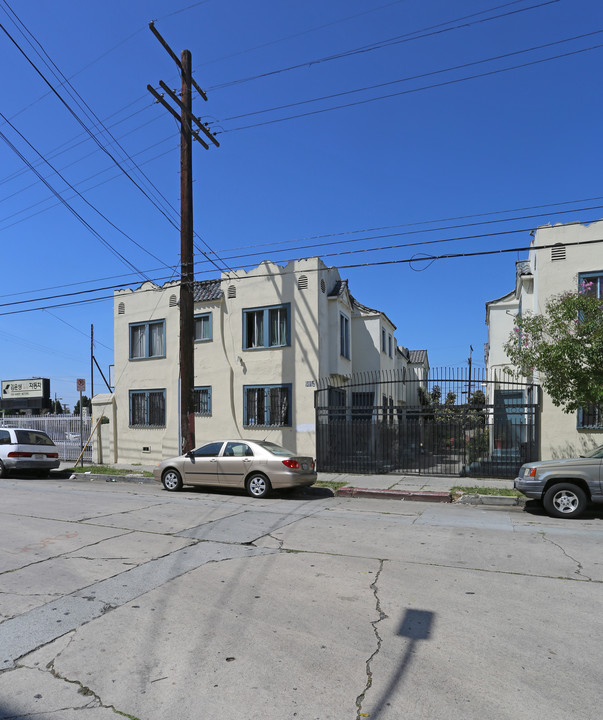 989 S Ardmore Ave in Los Angeles, CA - Building Photo