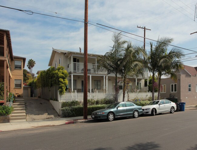 252 Hampton Dr in Venice, CA - Foto de edificio - Building Photo